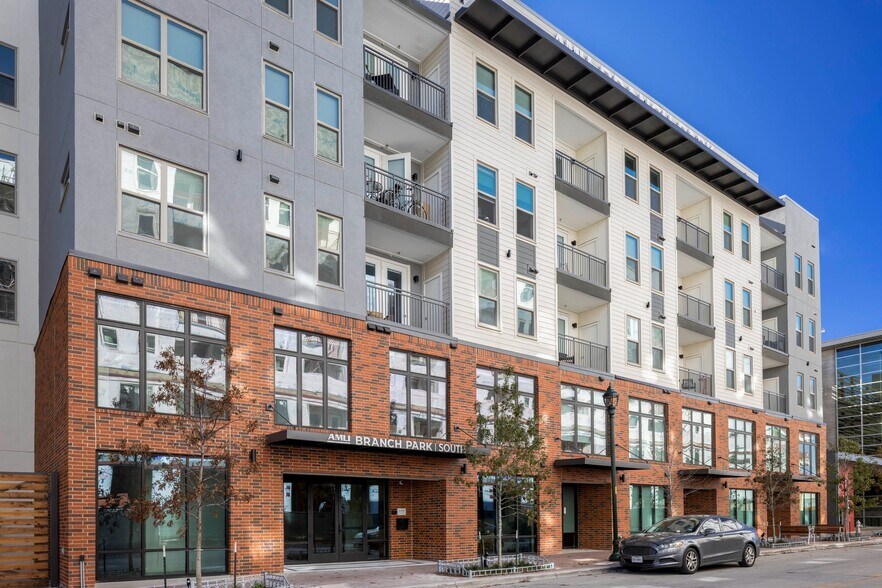 More Photos Of 1911 Philomena St, Austin Apartments For Lease
