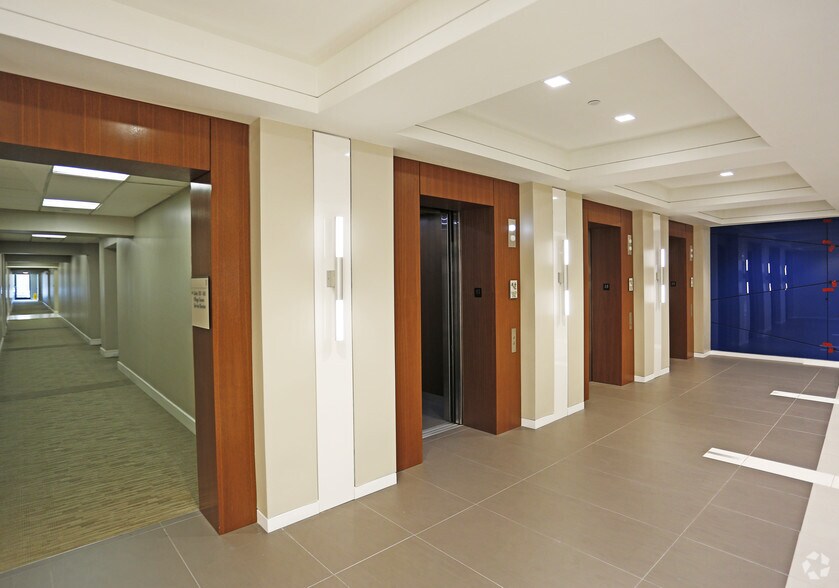 More Photos Of 4201 Congress St, Charlotte Office For Lease