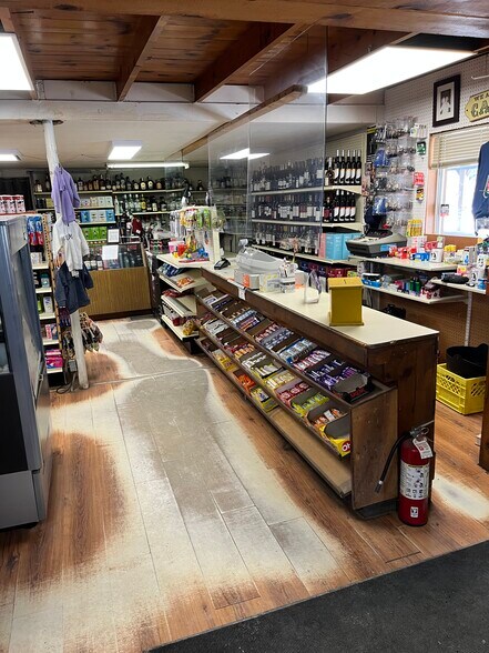 More Photos Of 2600 Otter Av, Tulameen Restaurant For Sale