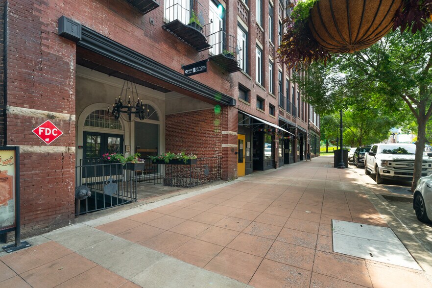 More Photos Of 124 S Gay St, Knoxville Apartments For Lease