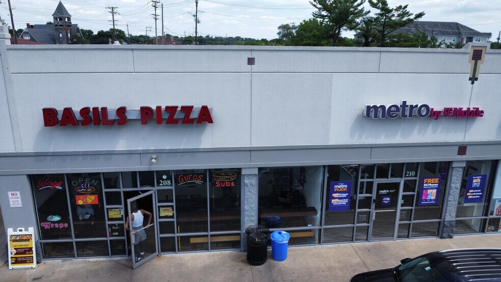 More Photos Of 206-300 N Frederick Ave, Gaithersburg Unknown For Lease