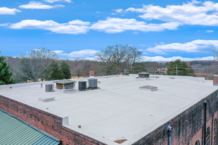 More Photos Of 4975 Little Mill Rd, Buford Warehouse For Sale