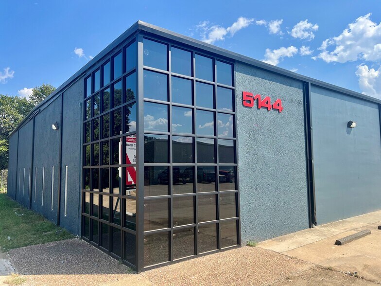 More Photos Of 5144 SE Loop 820, Forest Hill Industrial For Sale