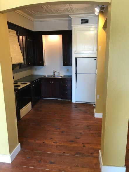 More Photos Of 112 E Louisiana St, McKinney General Retail For Lease