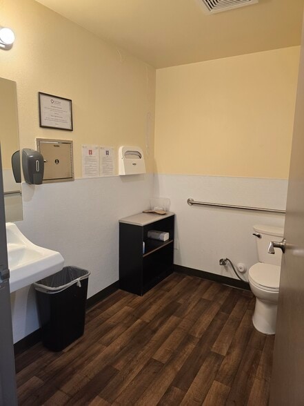 More Photos Of 6344 E Broadway Rd, Mesa Medical For Lease