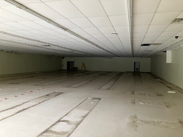 More Photos Of 11180 Chardon Rd, Chardon Freestanding For Lease