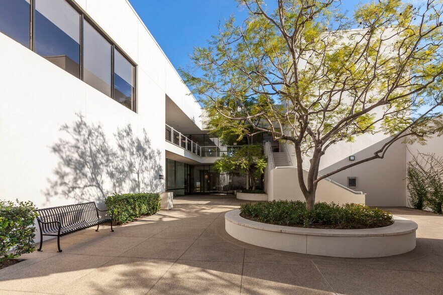 More Photos Of 4685 MacArthur Ct, Newport Beach Unknown For Lease