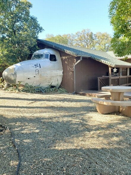 More Photos Of 13279 Roadrunner Loop, Red Bluff Airplane Hangar For Sale