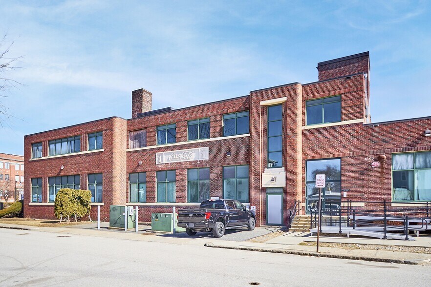 More Photos Of 333 Shrewsbury St, Worcester Warehouse For Lease