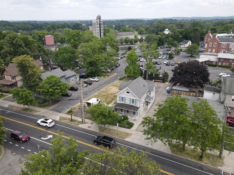 More Photos Of 8 N Main St, Pittsford Office Residential For Lease