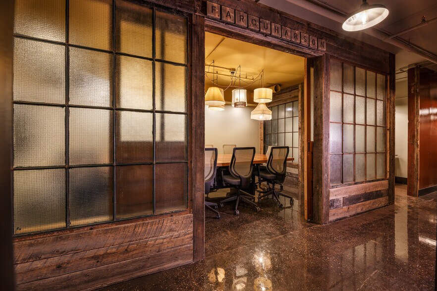 More Photos Of 1212 34th Ave SE, Calgary Coworking Space