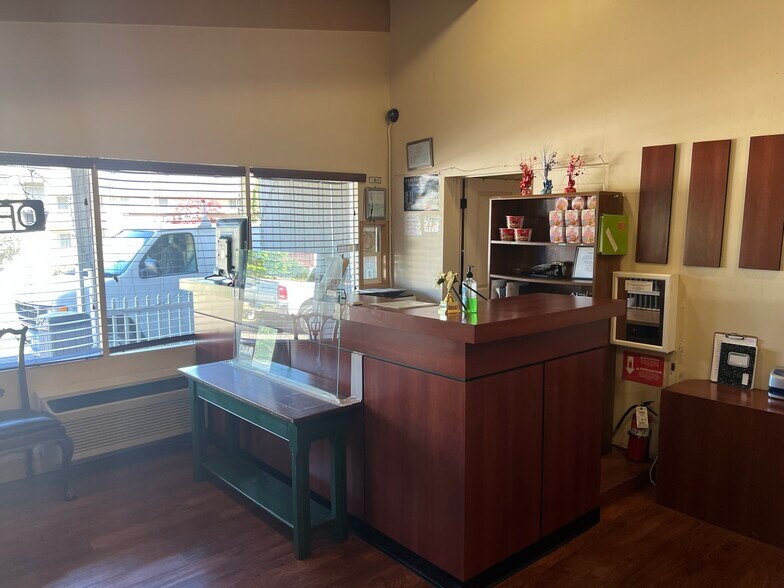 More Photos Of 1700 S Boone St, Aberdeen Hotel For Sale