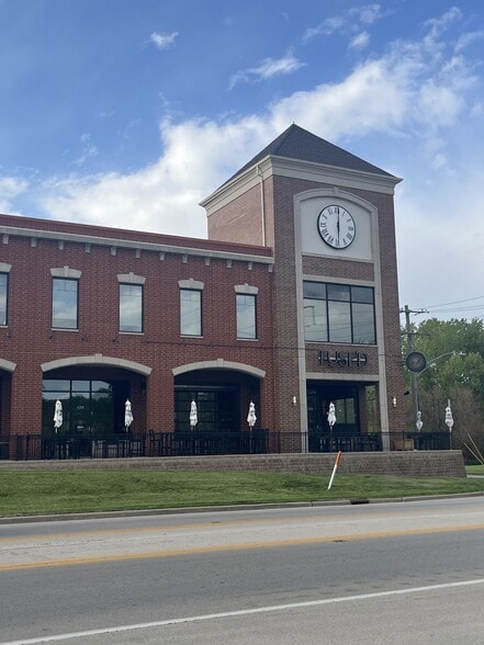 More Photos Of 24402 W Lockport St, Plainfield Office For Lease