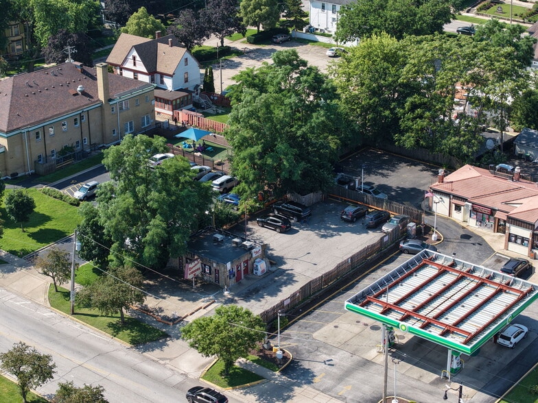 More Photos Of , Aurora General Retail For Sale