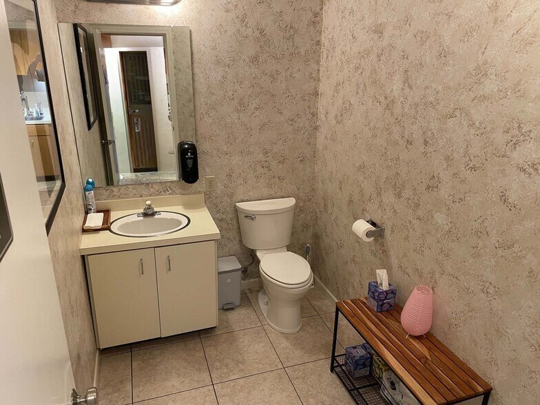 More Photos Of 7925 Burch Park Dr, Evansville Office For Sale