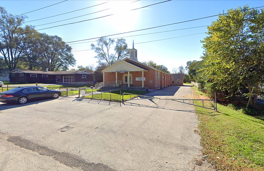 More Photos Of 375 North Dr, South Elgin Religious Facility For Sale