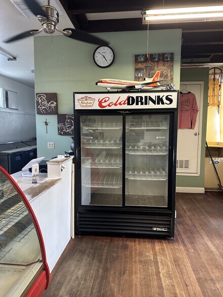 More Photos Of 2320 Belshaw St, Mojave Restaurant For Sale