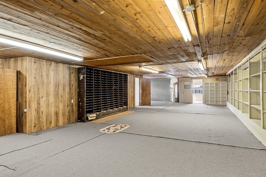 More Photos Of 107 W Main St, Cameron Storefront Retail Office For Sale