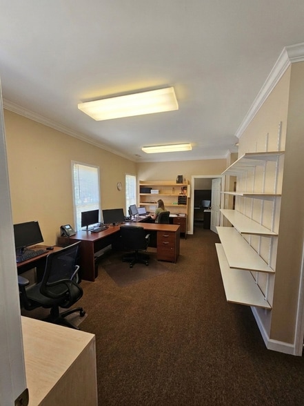 More Photos Of 316 W Millbrook Rd, Raleigh Office For Sale
