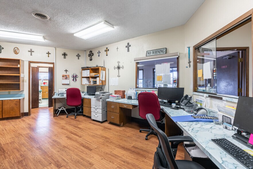 More Photos Of 8506 Wesley St, Greenville Medical For Sale
