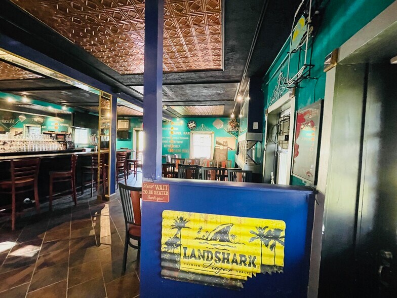 More Photos Of 85 Taft Ave, Arlington Restaurant For Lease