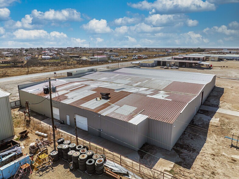 More Photos Of 2400 Steven Rd, Odessa Warehouse For Sale