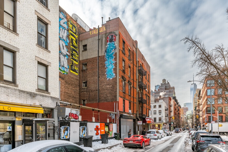 More Photos Of 177 Spring St, New York Apartments For Lease