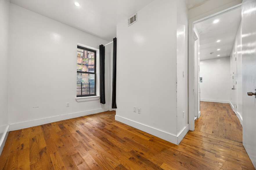 More Photos Of 1935 Bergen St, Brooklyn Apartments For Sale
