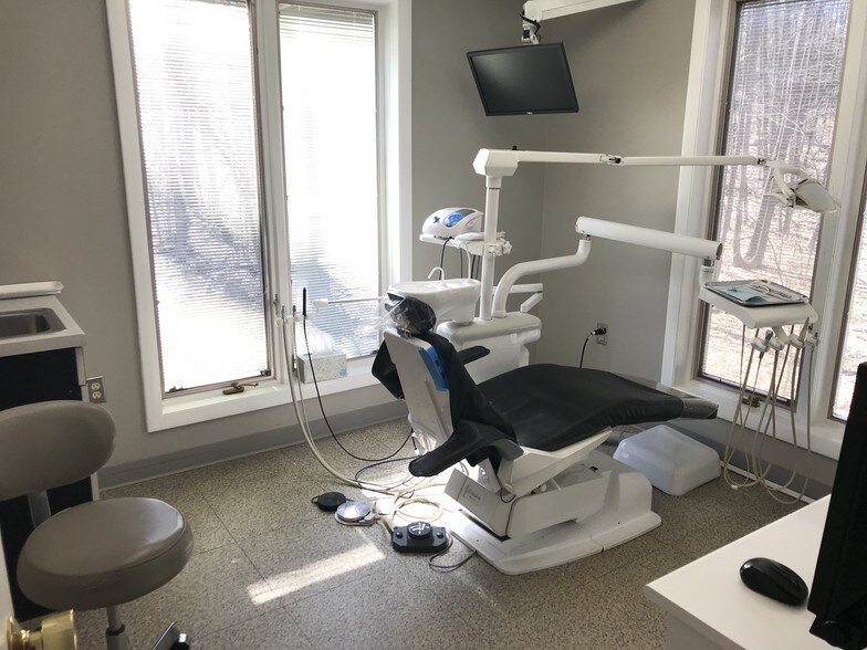 More Photos Of 33 Electric Ave, Fitchburg Medical For Lease