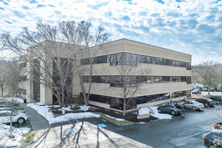 More Photos Of 300 Northpointe Cir, Seven Fields Coworking Space