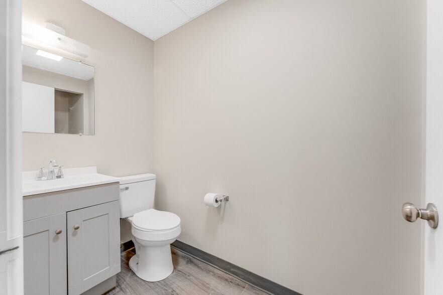 More Photos Of 1189 Pineview Dr, Morgantown Medical For Lease