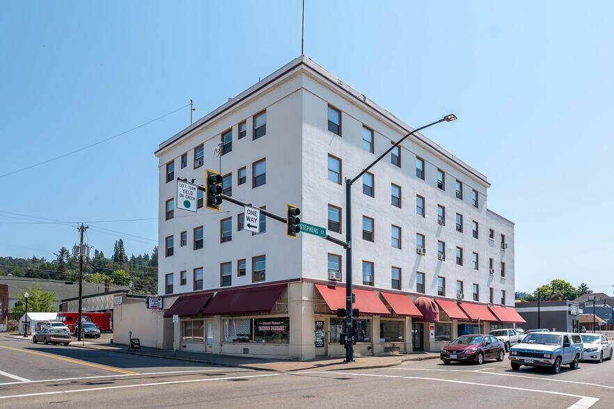 More Photos Of 803-815 SE Stephens St, Roseburg Multifamily For Sale