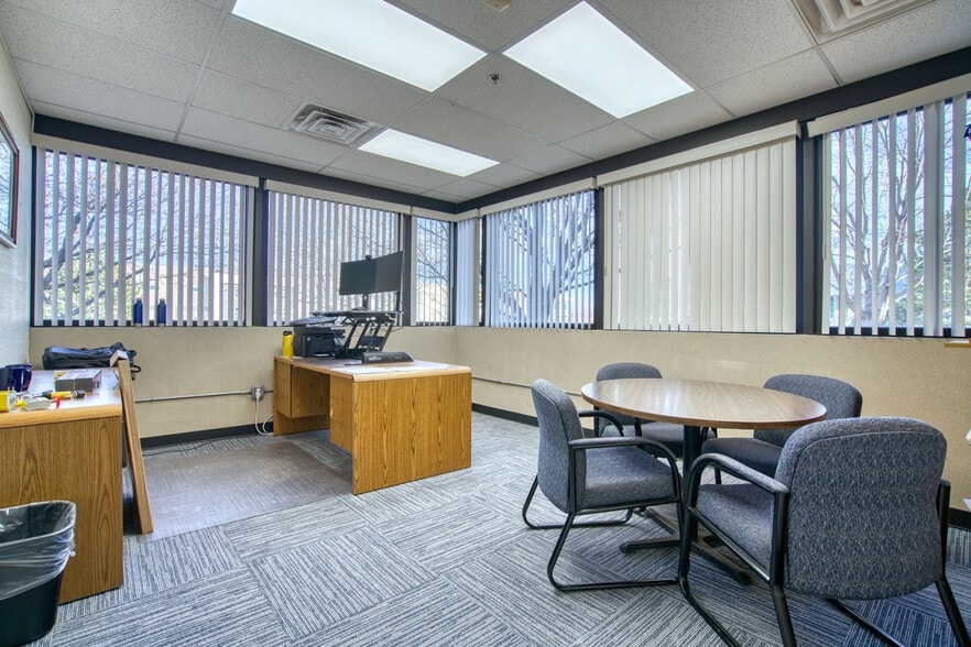 More Photos Of 1475 S Fordham St, Longmont Research And Development For Sale