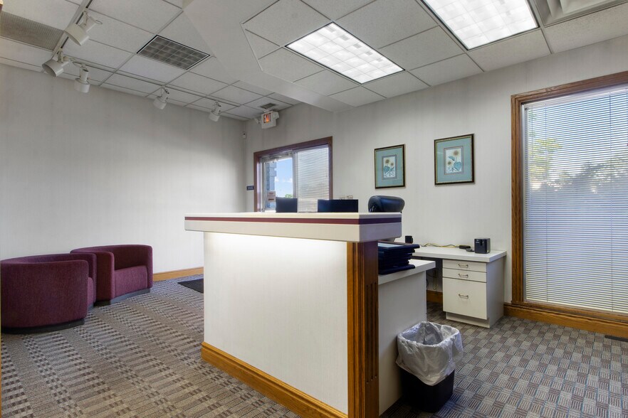 More Photos Of 2845 Tobey Dr, Indianapolis Flex For Lease
