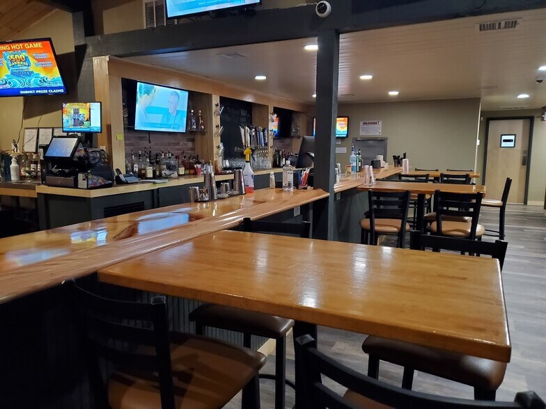 More Photos Of 443 Worcester Rd, Charlton Restaurant For Sale