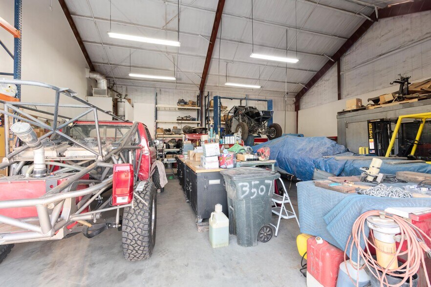 More Photos Of 907 Mission Rock Rd, Santa Paula Light Manufacturing For Sale