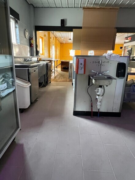 More Photos Of 720 S Broadway St, Greensburg Restaurant For Sale