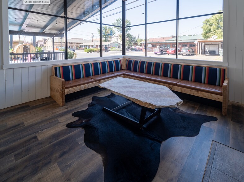 More Photos Of 310 SE Dorion, Pendleton Hotel For Sale