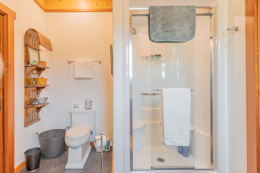 More Photos Of Quartz Lake, Delta Junction Lodge Meeting Hall For Sale