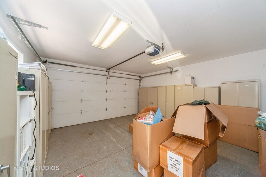 More Photos Of 2864 Washington St, Waukegan Storefront Retail Office For Sale