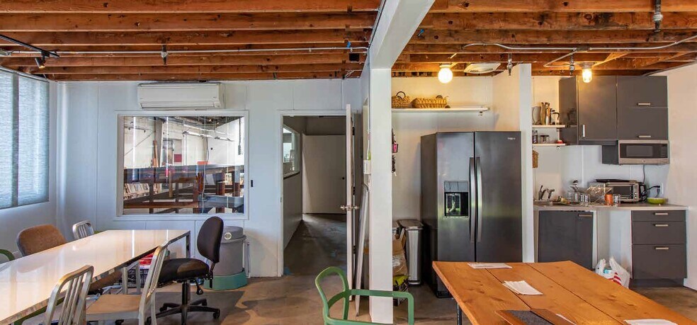 More Photos Of 2940-2944 Denby Ave, Los Angeles Warehouse For Sale