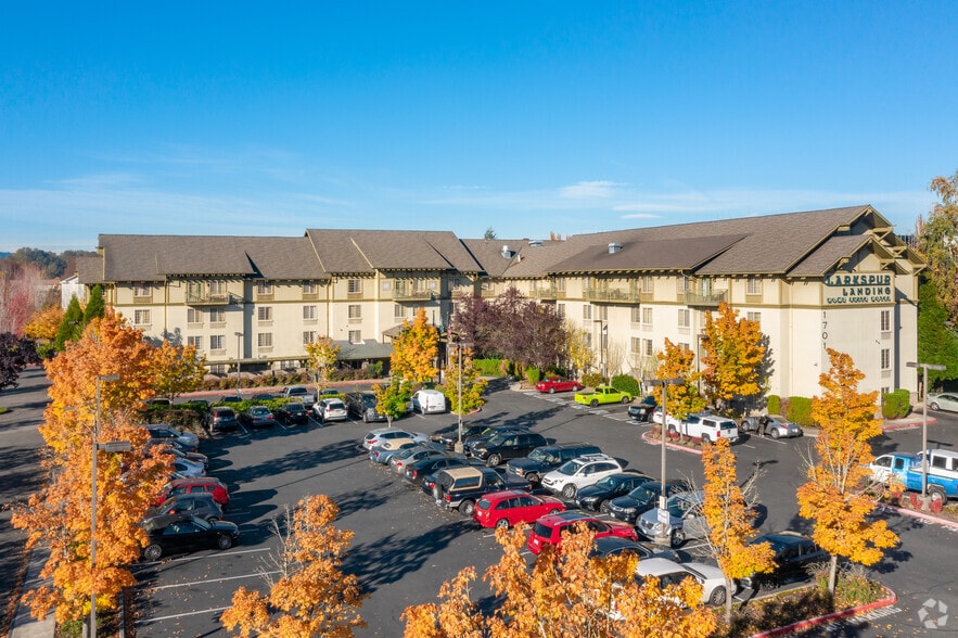 More Photos Of 1701 E Valley Rd, Renton Hotel For Sale