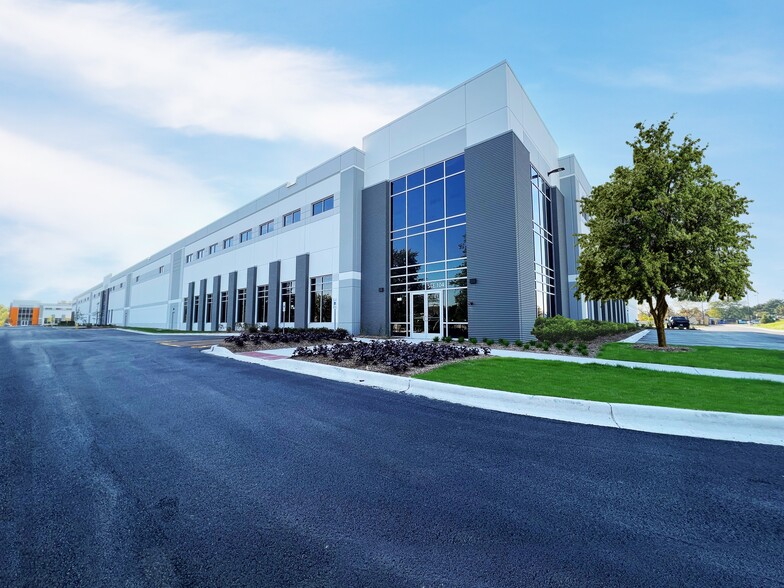 Primary Photo Of 85 W Army Trail Rd, Glendale Heights Unknown For Lease