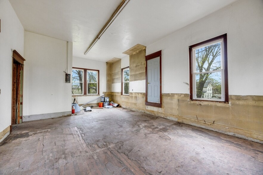 More Photos Of 640 N Broad St, Woodbury Police Fire Station For Sale