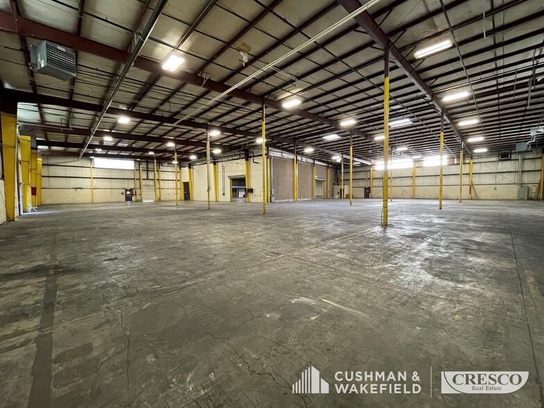 More Photos Of 4670 Allen Rd, Stow Manufacturing For Lease