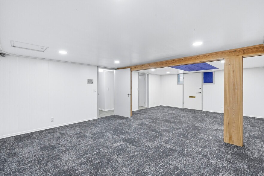 More Photos Of 12720 SW Pacific Hwy, Tigard General Retail For Sale