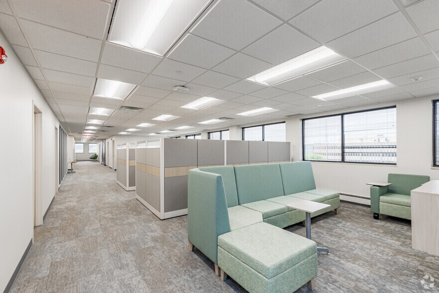 More Photos Of 3 Parkway Center, Pittsburgh Office For Sale