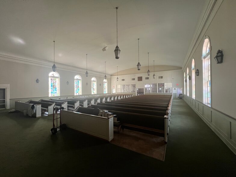 More Photos Of 1 Lucymont Dr, New Castle Religious Facility For Sale