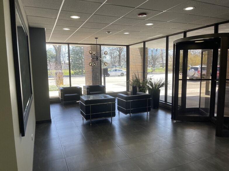More Photos Of 5301 Dempster St, Skokie Medical For Lease
