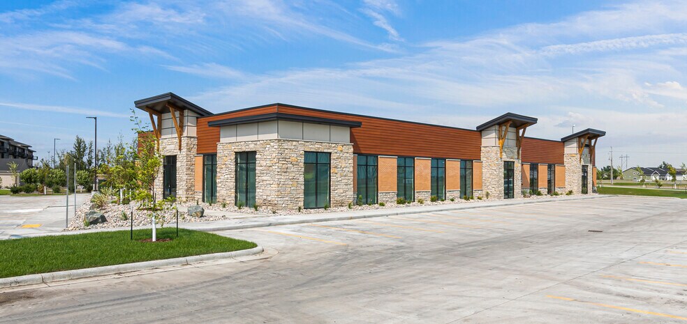 More Photos Of 4809 38th St S, Fargo Office For Lease